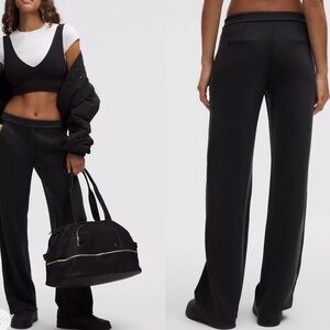 LULULEMON Softstreme Pintuck Mid-Rise Trouser Pant Black Regular Small EUC